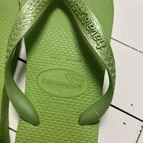 Havaianas Women's Lime Green Sandals - Picture 3 of 4